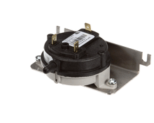CLEVELAND SKE02400-1 SERVICE AIR PRESS SWITCH ASSEMBLY.
