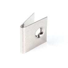 STERO DISHWASHER A10-2420 RETAINER LOWR TEFLN LEFT RIGH